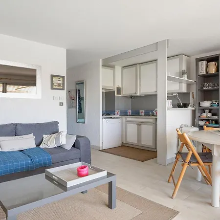 Апартаменты Maison Sur La Plage -91- Appt 4 Pers *